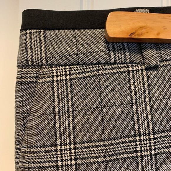 Banana Republic dress pant, mens tailoring details, mid rise, straight leg, EUC - Picture 2 of 16